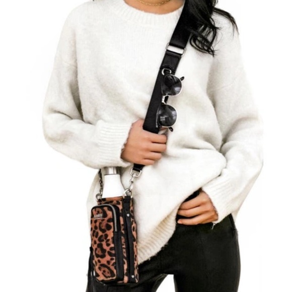 ☀️ AIMEE KESTENBERG Water Bottle Crossbody NWOT - Picture 11 of 11